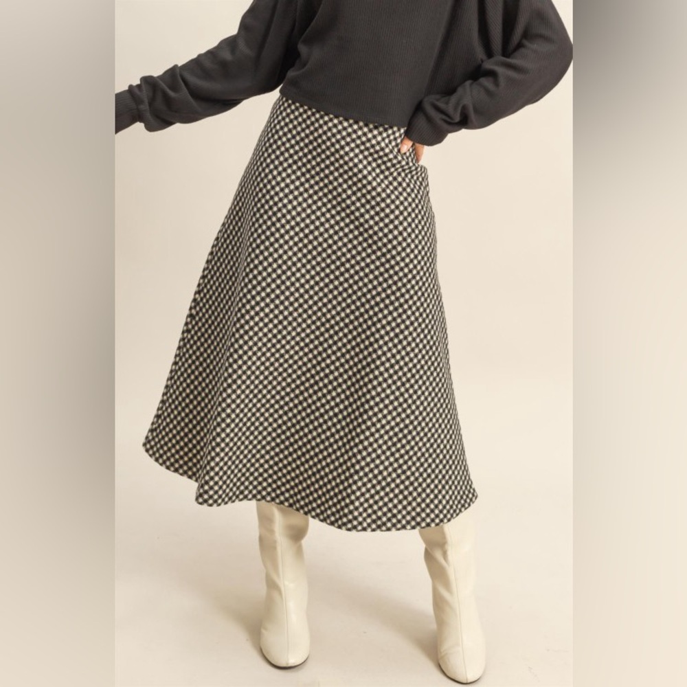 #44 Rich Houndstooth Skirt